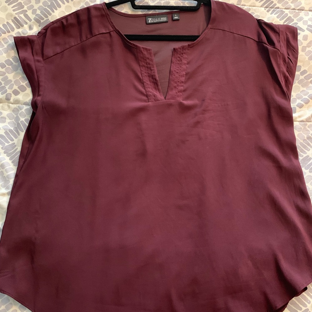 Maroon work top